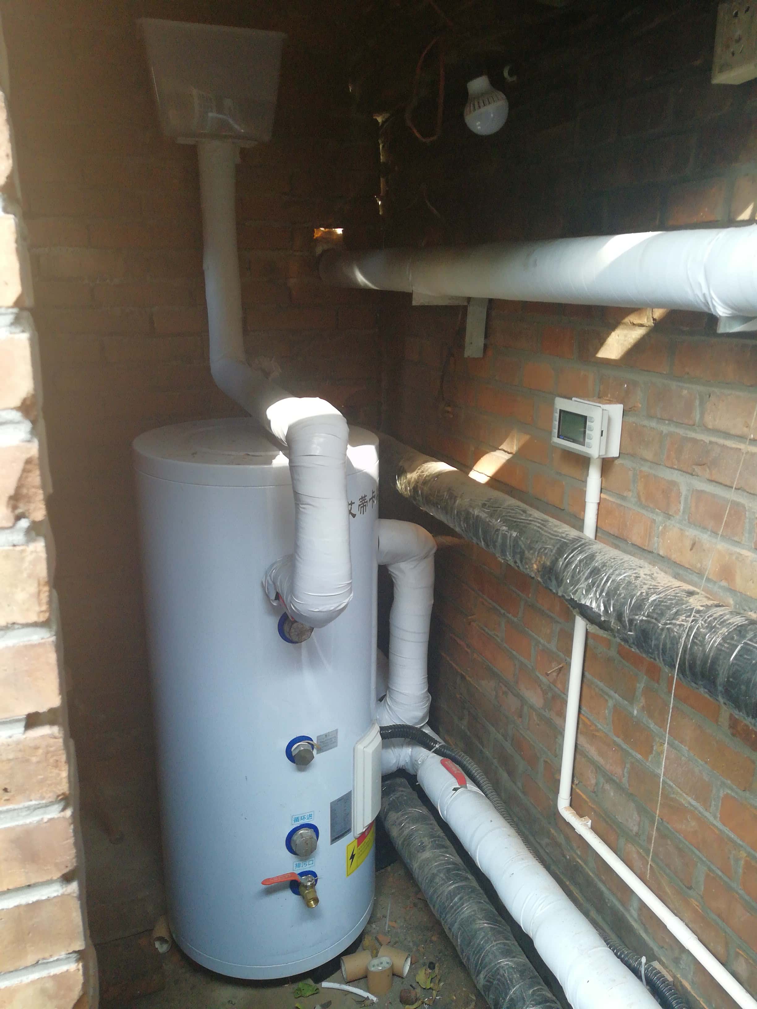 鑫魯禹超低溫空氣源熱泵廠(chǎng)家機(jī)組水箱 鑫魯禹超低溫空氣源熱泵廠(chǎng)家機(jī)組水箱