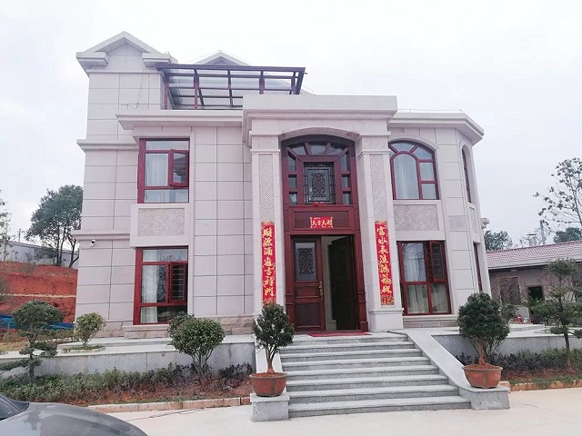 株洲別墅空氣源熱泵機(jī)組外景實拍 株洲別墅空氣源熱泵機(jī)組外景實拍